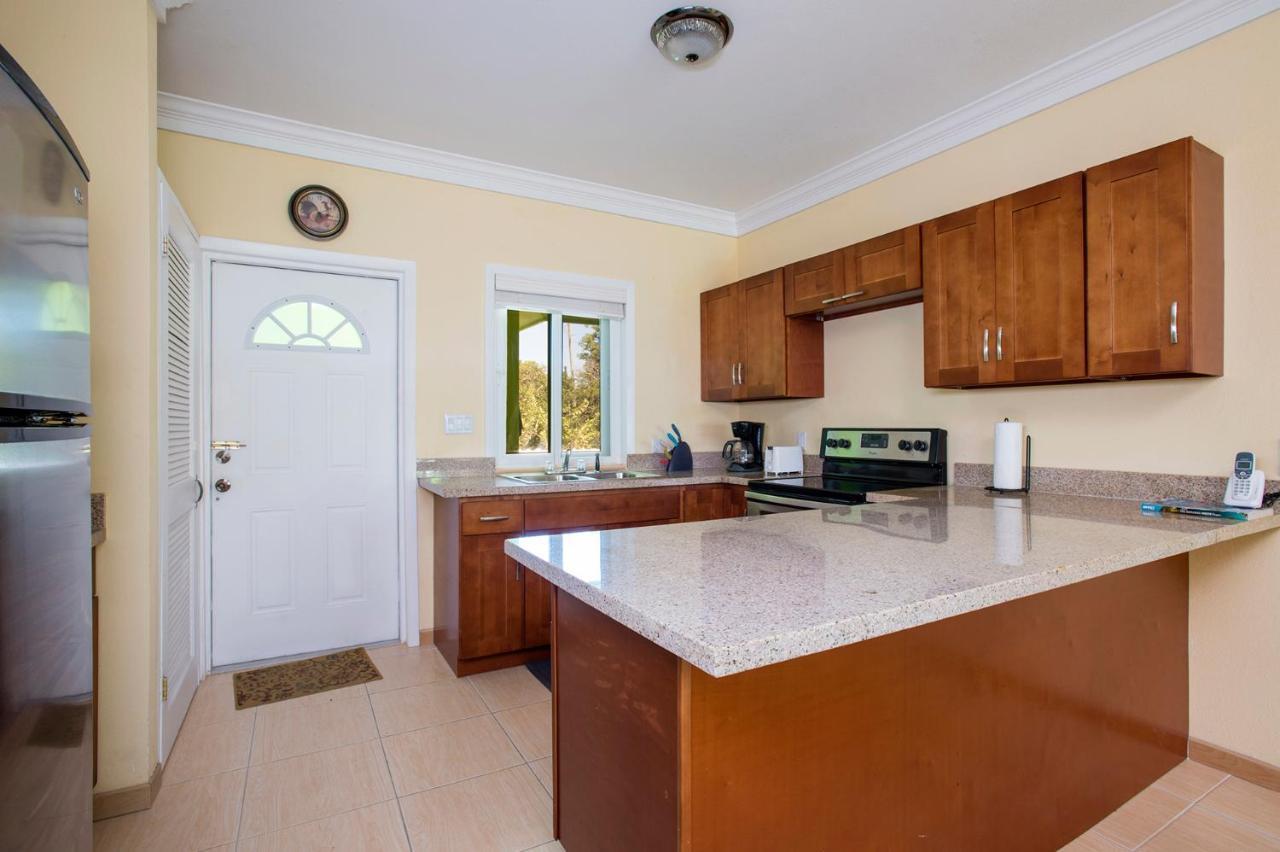 Sir Charles Guest House Palmetto Point Luaran gambar